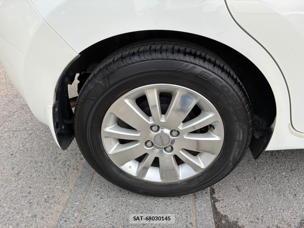 Nissan NOTE 2013-12 7924645-27
