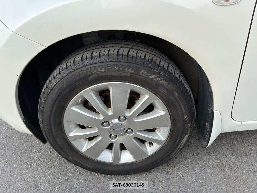 Nissan NOTE 2013-12 7924645-29