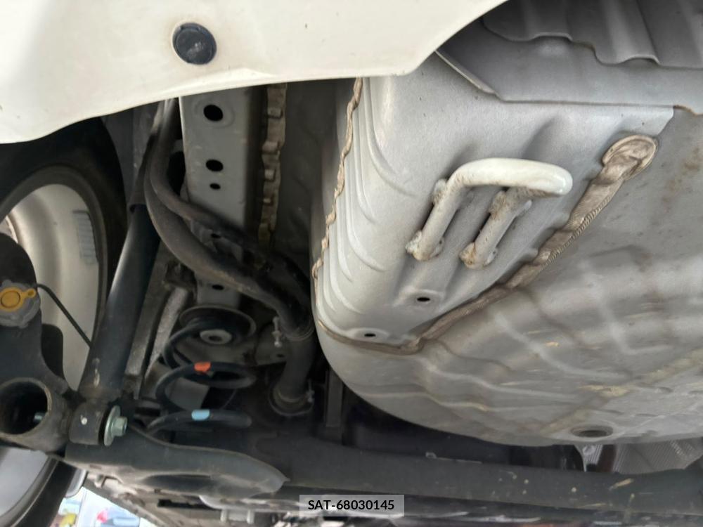 Nissan NOTE 2013-12 7924645-35