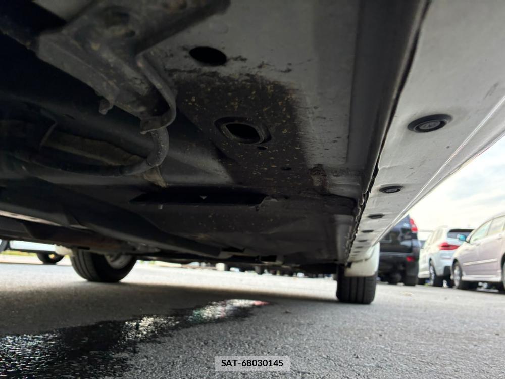 Nissan NOTE 2013-12 7924645-37