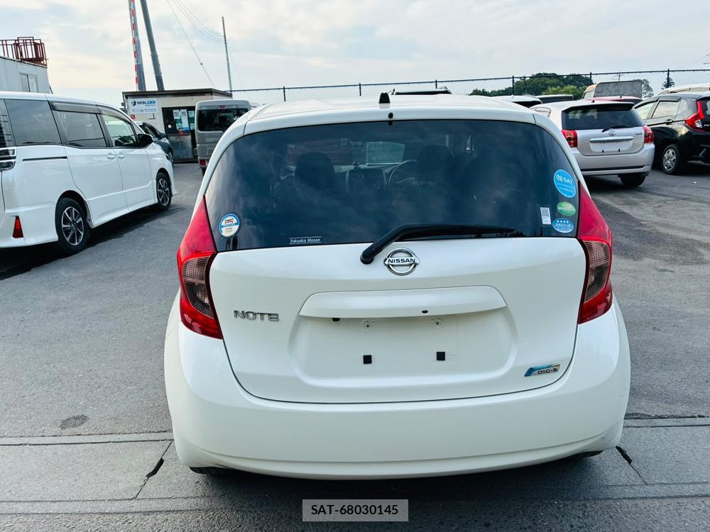 Nissan NOTE 2013-12 7924645-3