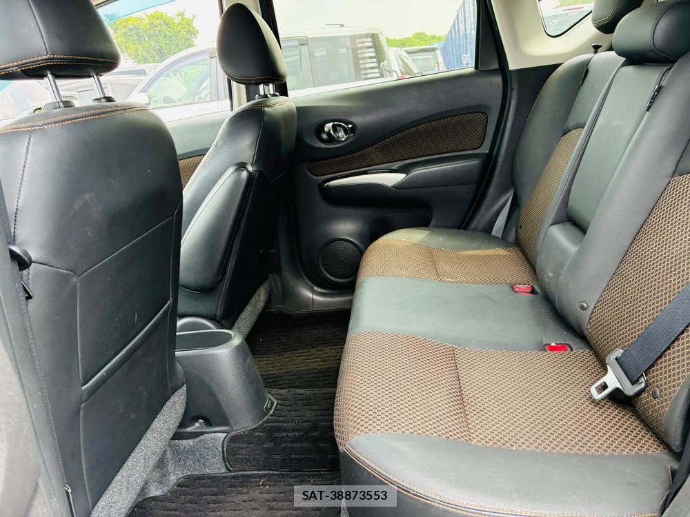 Nissan NOTE 2015-11 7933401-9