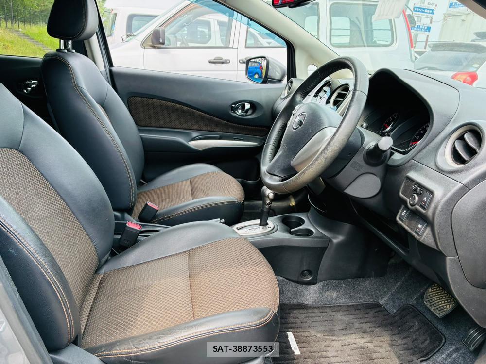 Nissan NOTE 2015-11 7933401-11