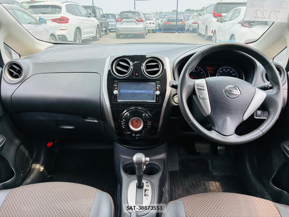 Nissan NOTE 2015-11 7933401-12