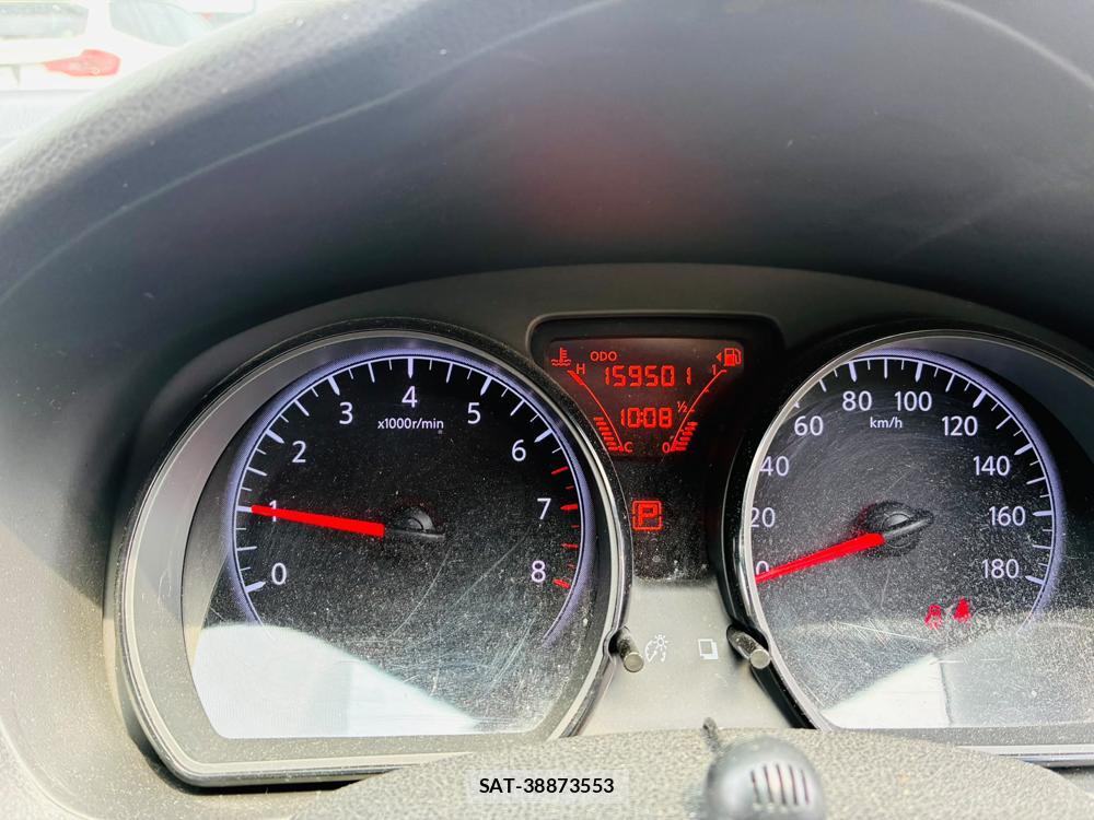 Nissan NOTE 2015-11 7933401-15