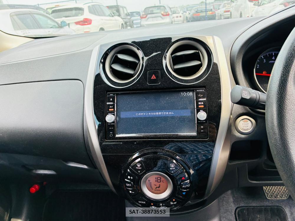 Nissan NOTE 2015-11 7933401-18
