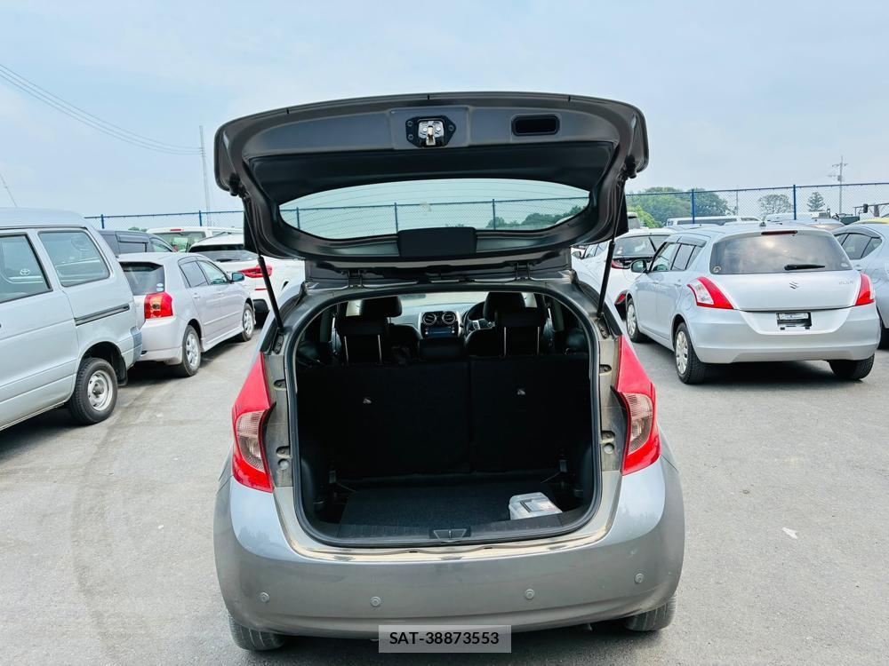Nissan NOTE 2015-11 7933401-26