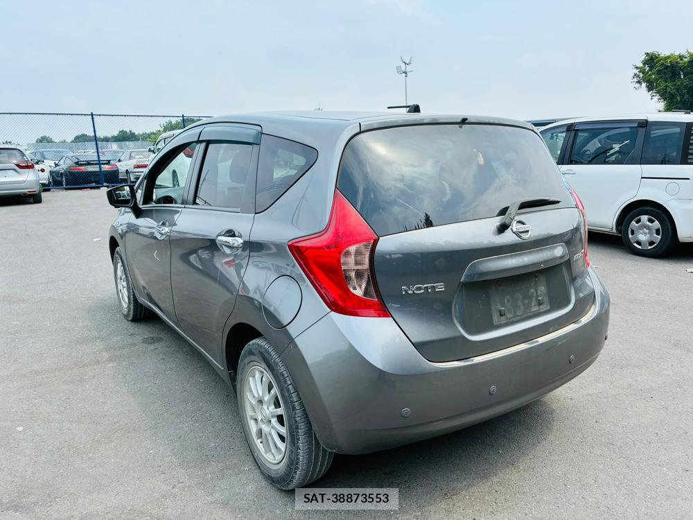 Nissan NOTE 2015-11 7933401-2