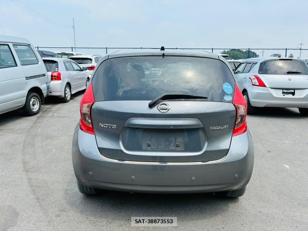 Nissan NOTE 2015-11 7933401-3