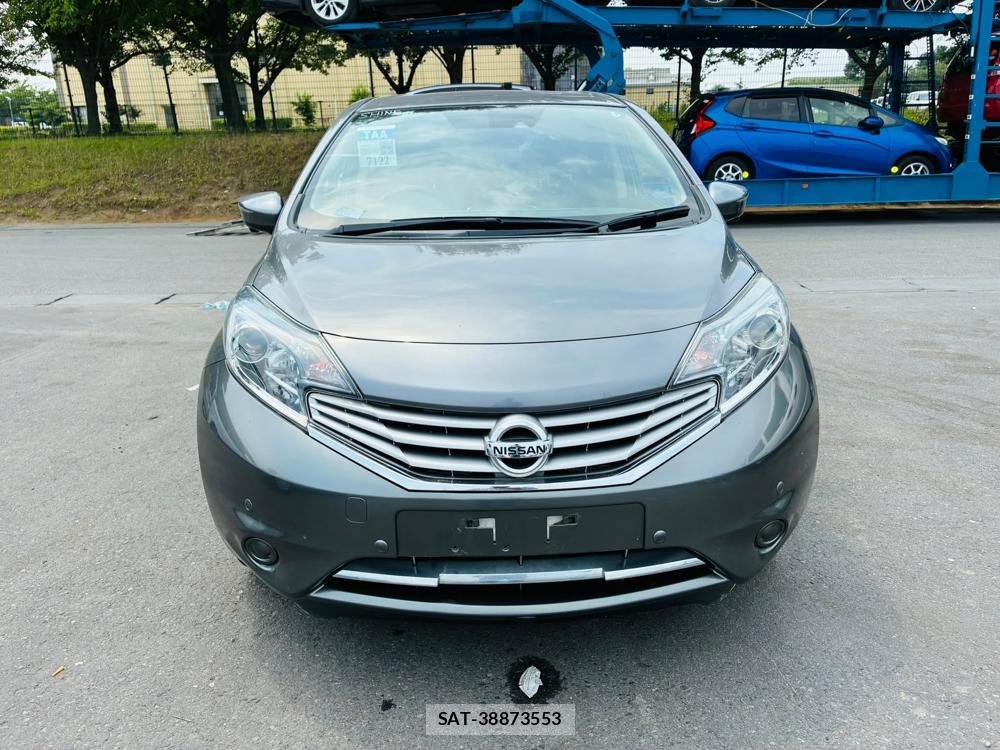 Nissan NOTE 2015-11 7933401-7