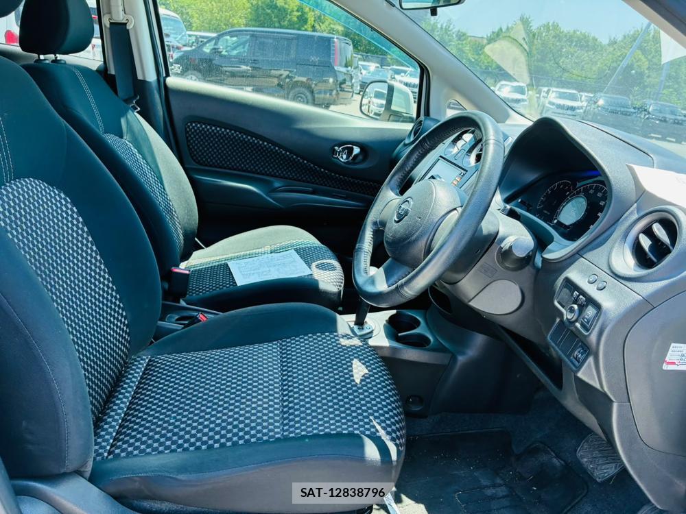 Nissan NOTE 2013-11 7472685-11