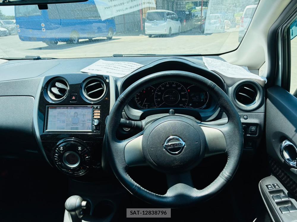 Nissan NOTE 2013-11 7472685-13