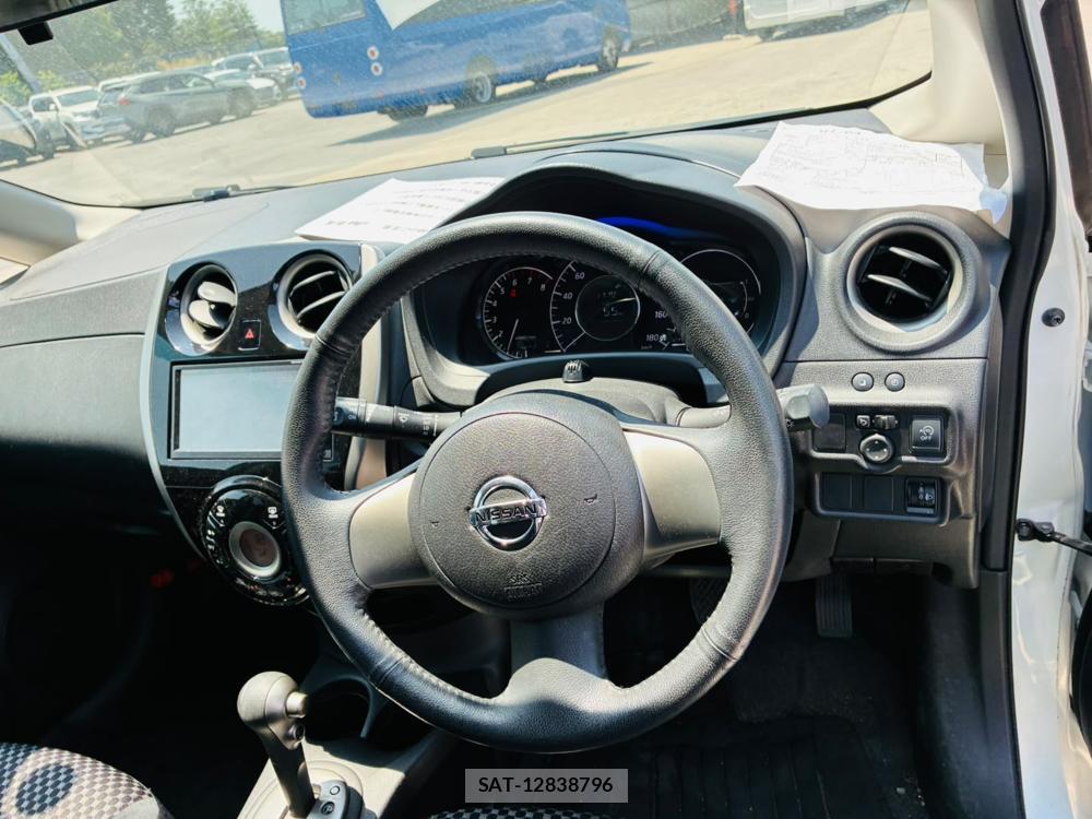 Nissan NOTE 2013-11 7472685-14