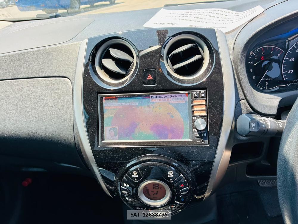 Nissan NOTE 2013-11 7472685-18