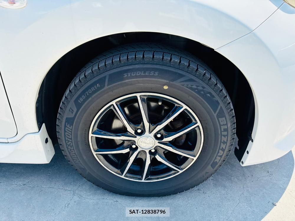 Nissan NOTE 2013-11 7472685-28