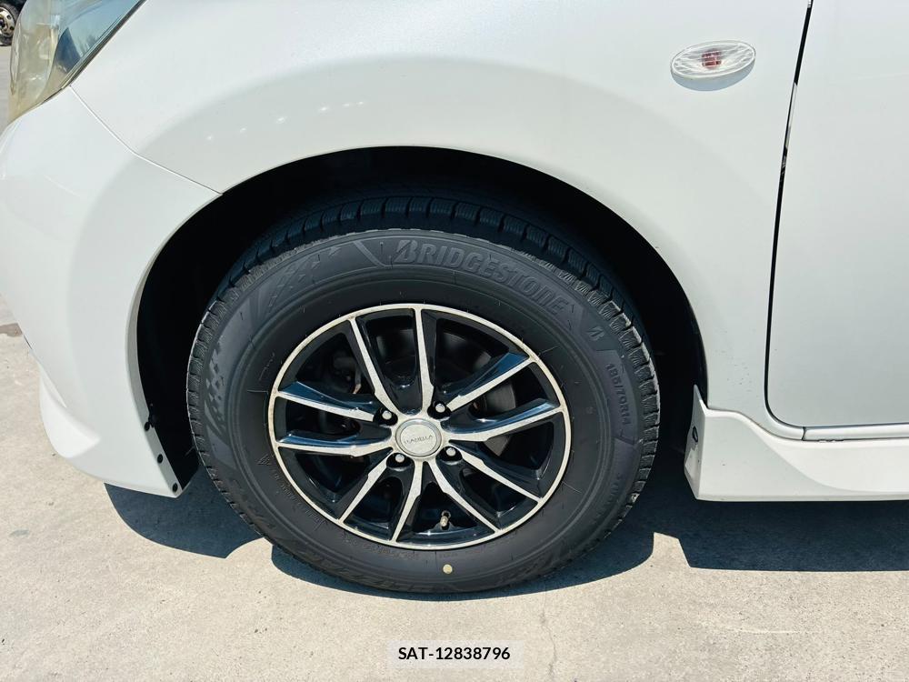 Nissan NOTE 2013-11 7472685-29
