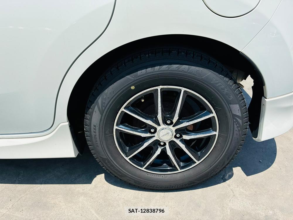 Nissan NOTE 2013-11 7472685-30