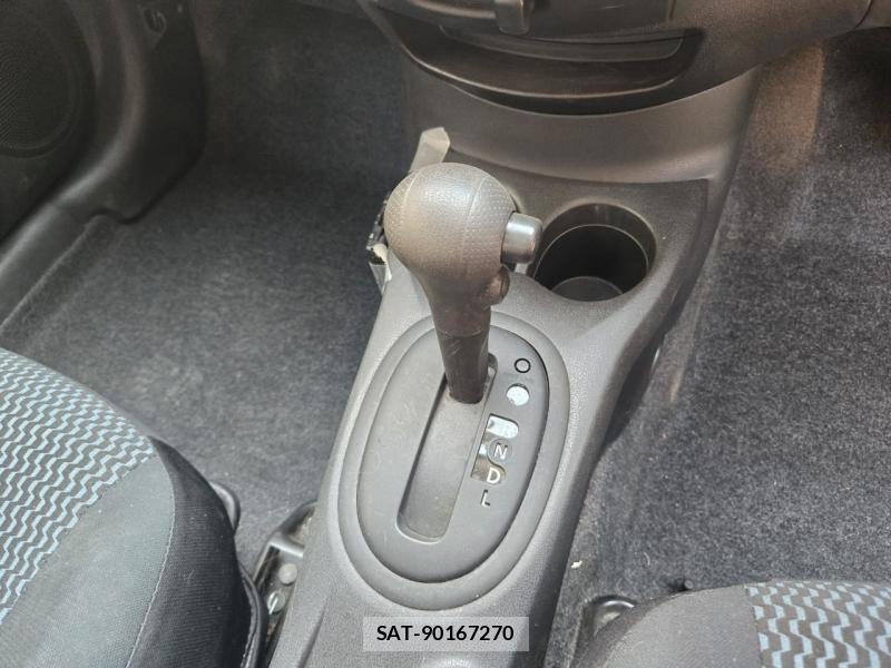 Nissan NOTE 2013-02 3533830-13