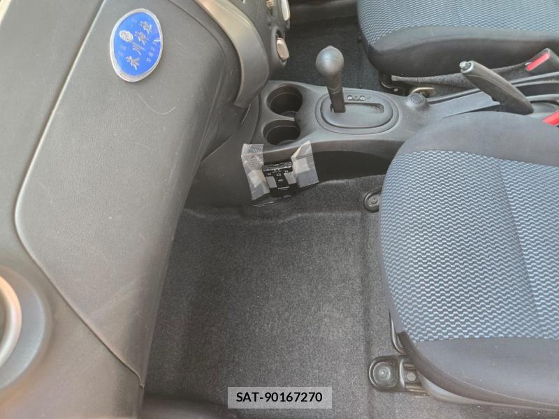 Nissan NOTE 2013-02 3533830-14