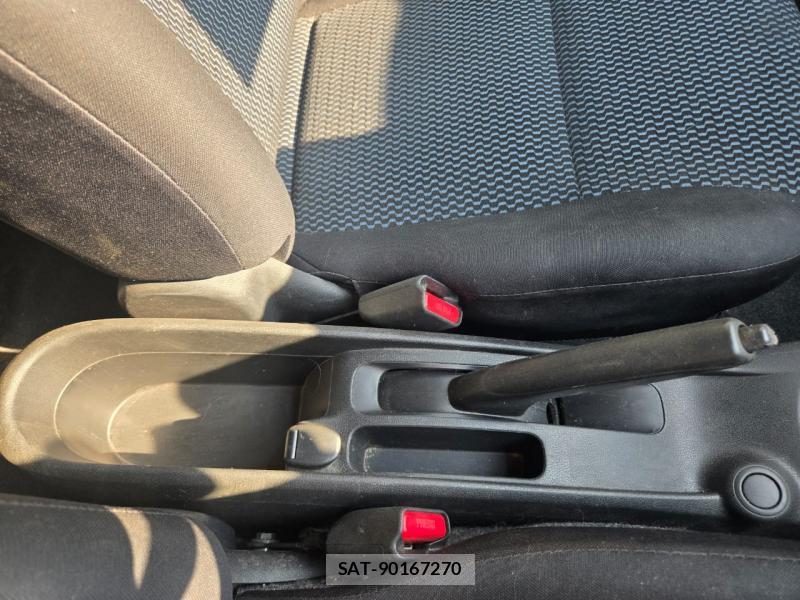 Nissan NOTE 2013-02 3533830-15
