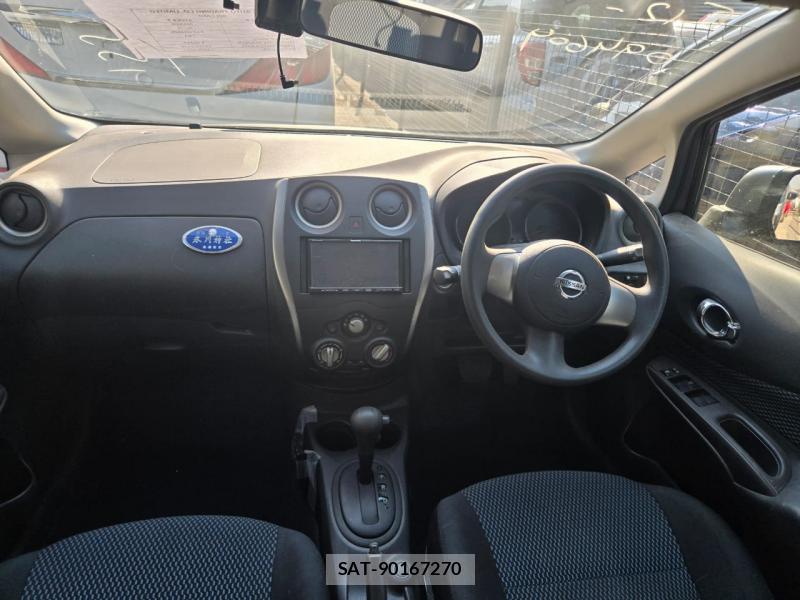 Nissan NOTE 2013-02 3533830-19