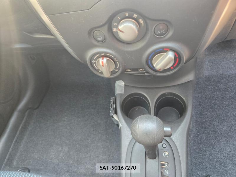 Nissan NOTE 2013-02 3533830-11