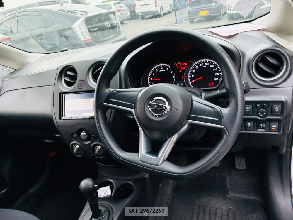 Nissan NOTE 2020-07 8091778-14
