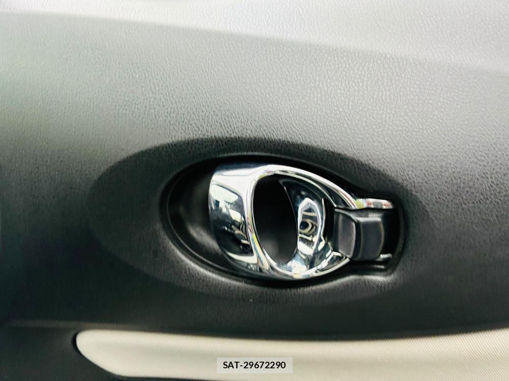Nissan NOTE 2020-07 8091778-19