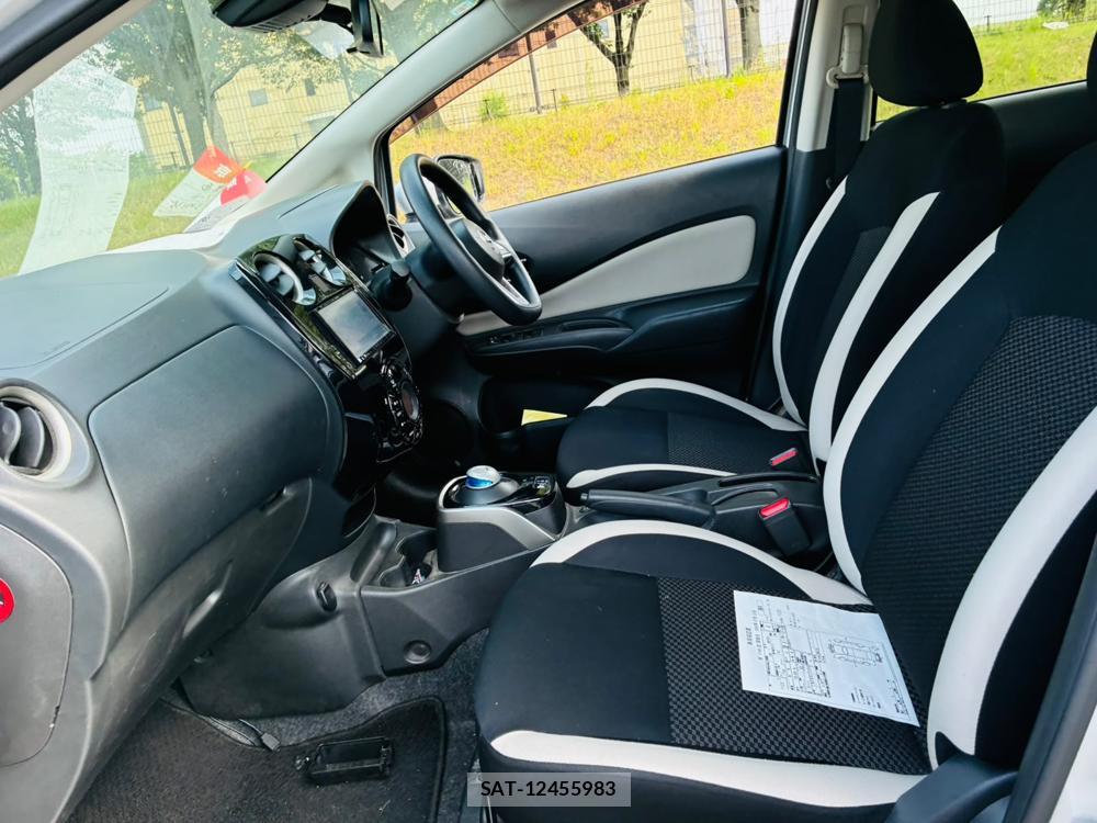 Nissan NOTE 2019-10 8120442-10
