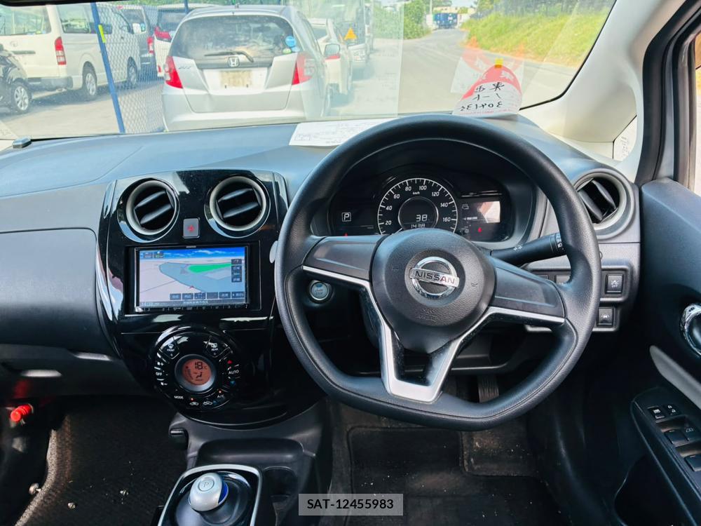Nissan NOTE 2019-10 8120442-13