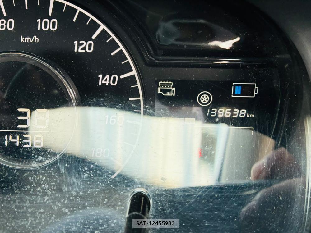Nissan NOTE 2019-10 8120442-15