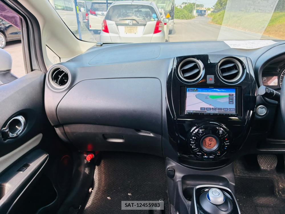 Nissan NOTE 2019-10 8120442-16