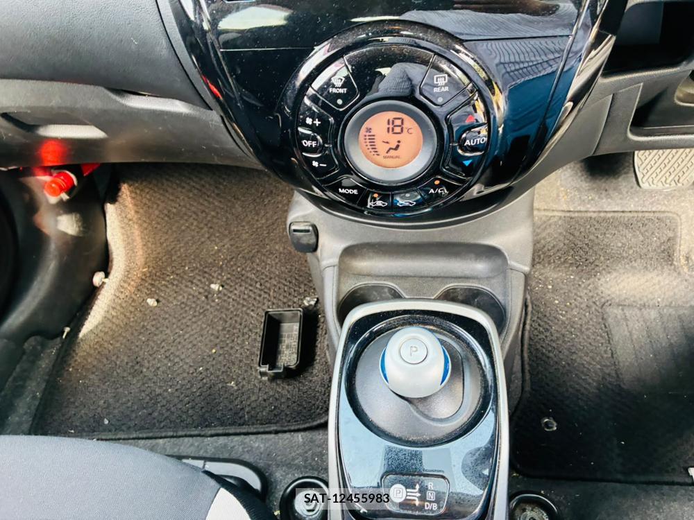 Nissan NOTE 2019-10 8120442-18
