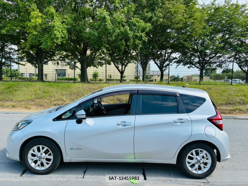 Nissan NOTE 2019-10 8120442-1