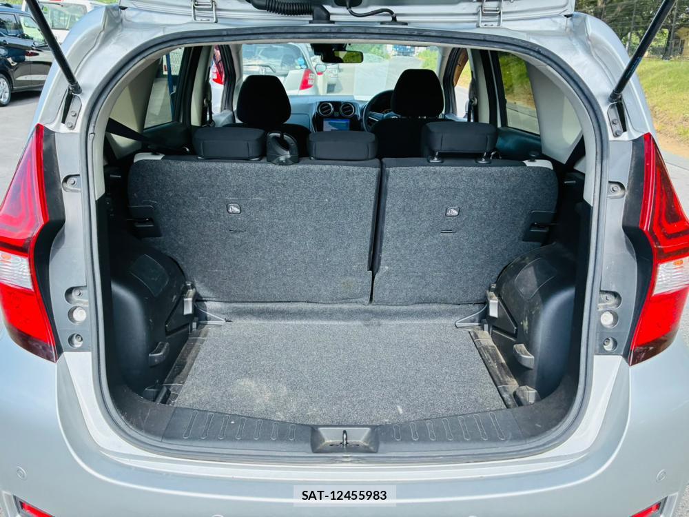 Nissan NOTE 2019-10 8120442-24
