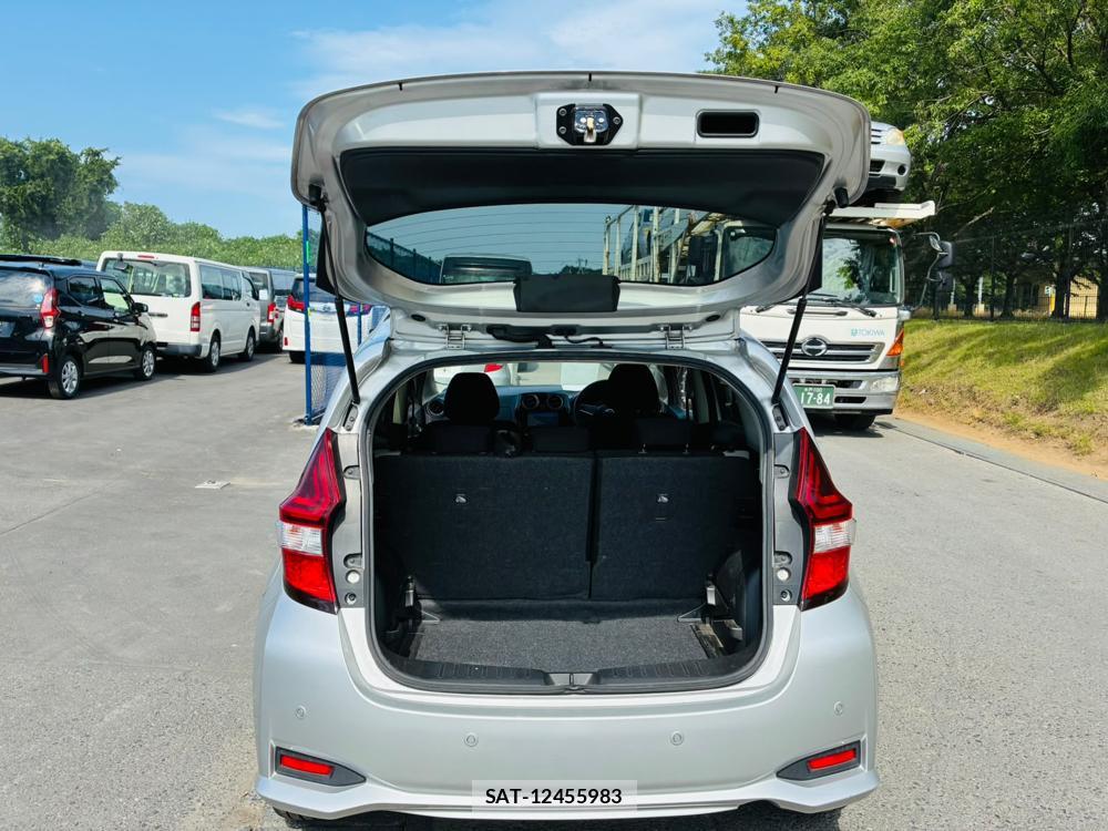 Nissan NOTE 2019-10 8120442-25
