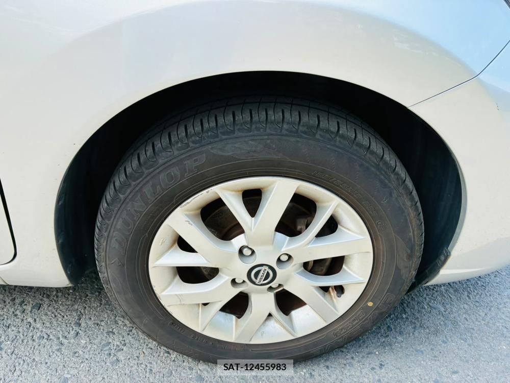 Nissan NOTE 2019-10 8120442-27
