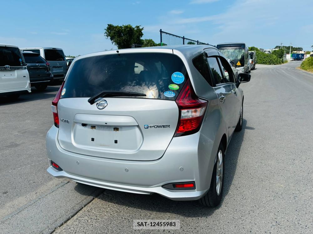 Nissan NOTE 2019-10 8120442-4