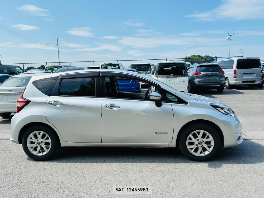 Nissan NOTE 2019-10 8120442-5