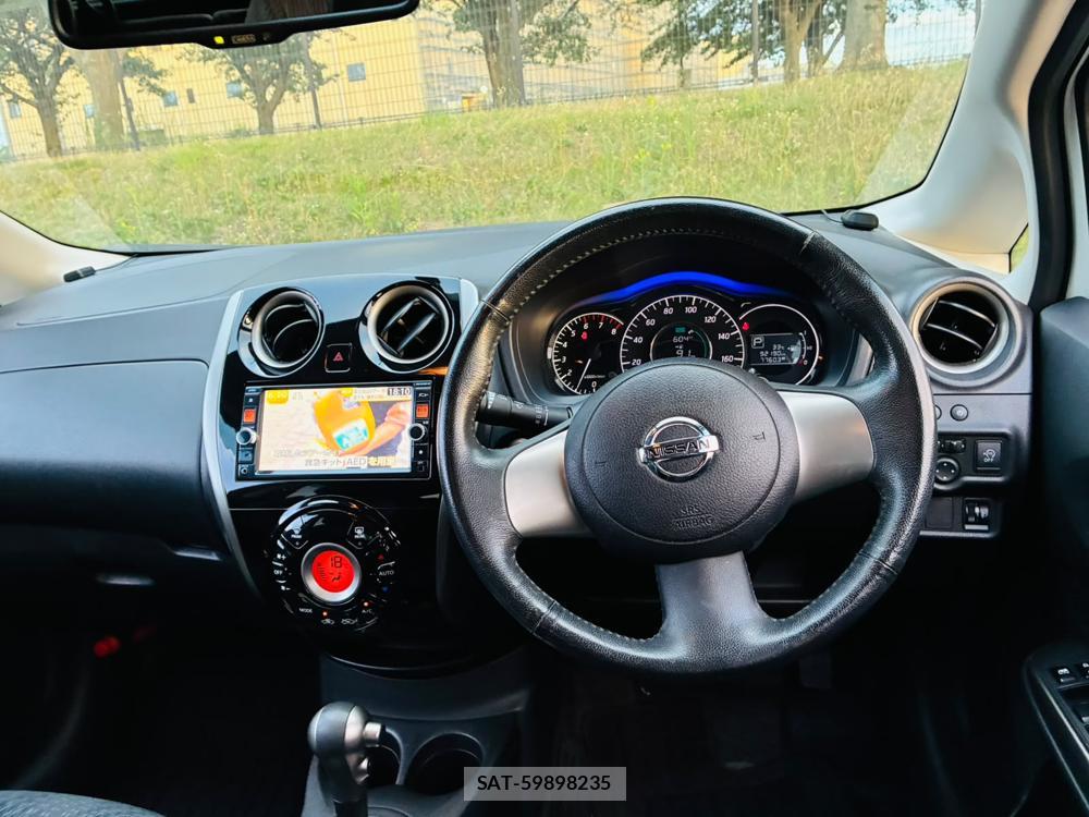 Nissan NOTE 2013-07 8169420-13