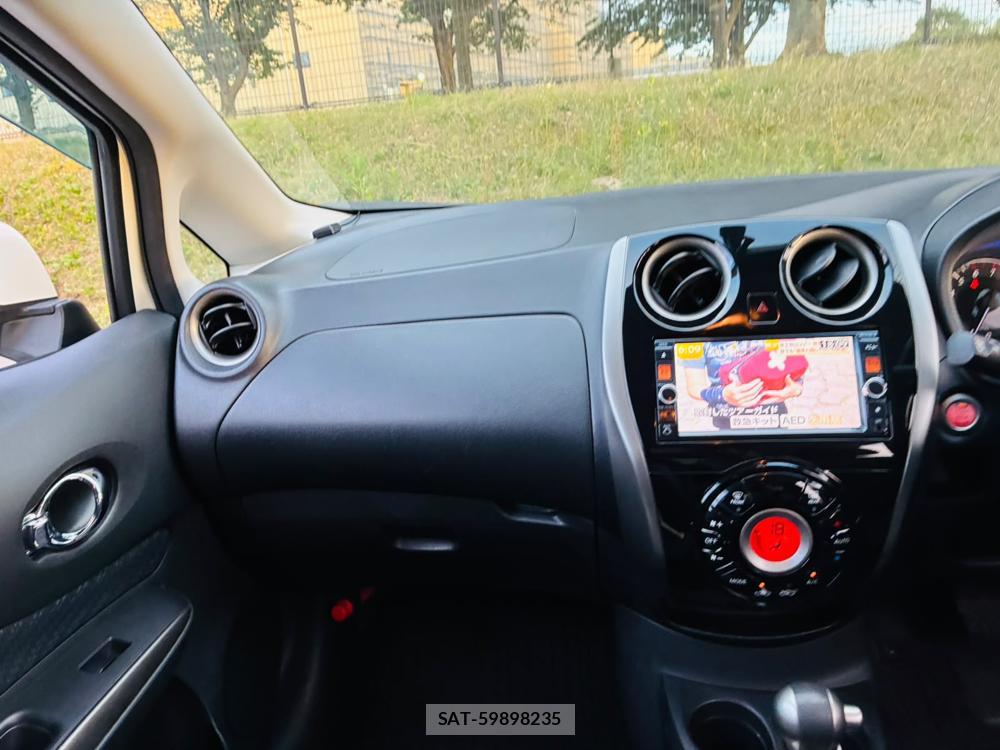 Nissan NOTE 2013-07 8169420-16