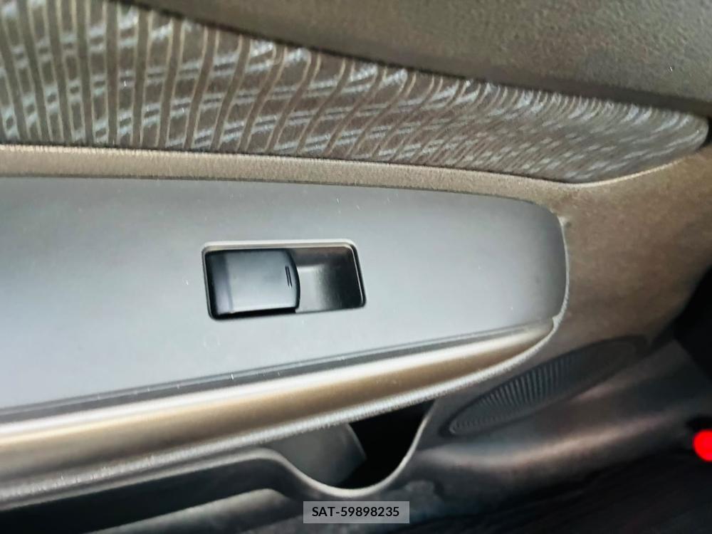 Nissan NOTE 2013-07 8169420-22