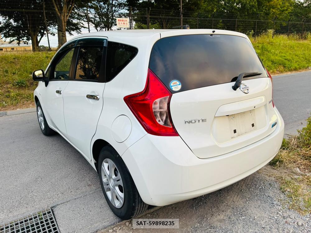 Nissan NOTE 2013-07 8169420-2
