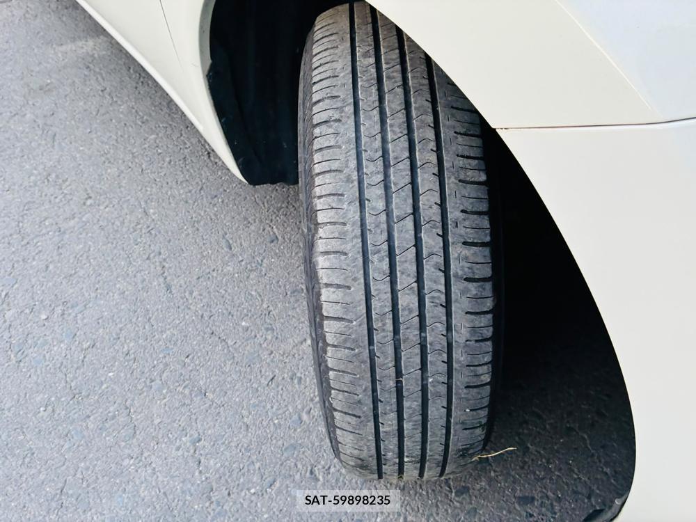 Nissan NOTE 2013-07 8169420-31