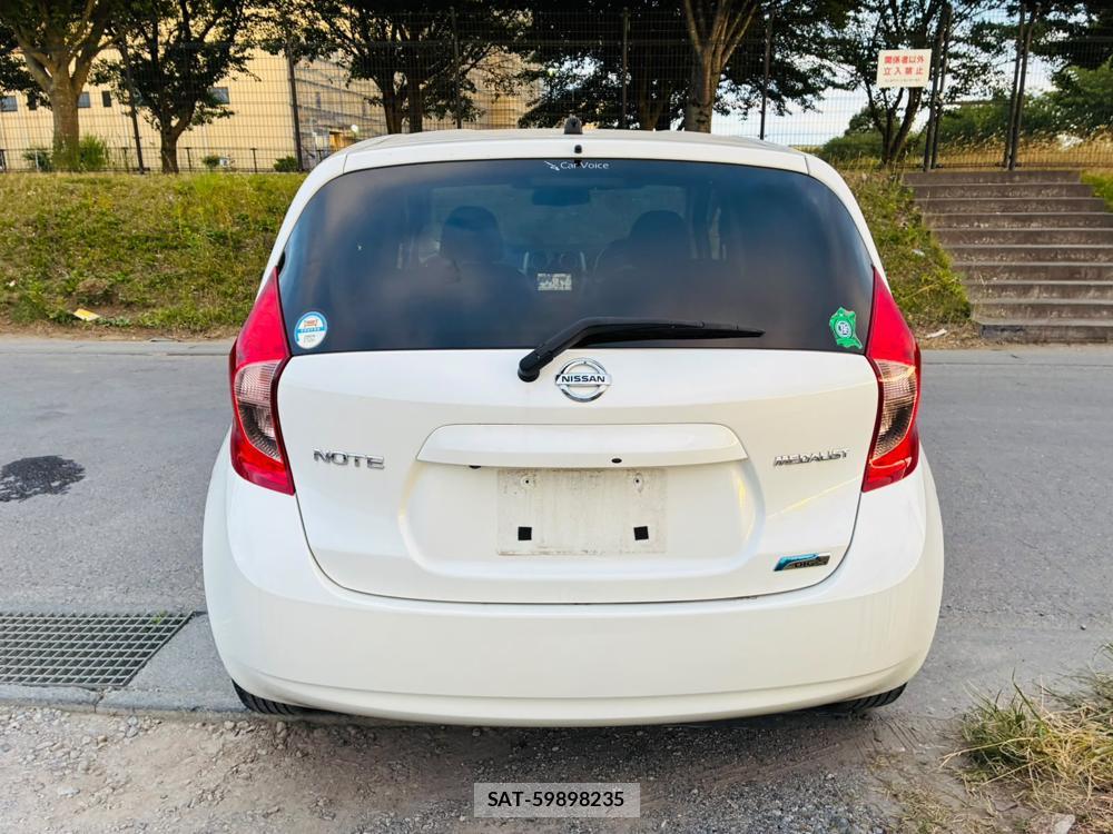 Nissan NOTE 2013-07 8169420-3