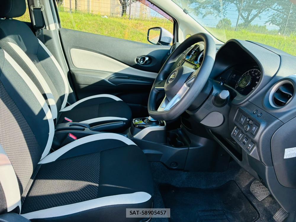 Nissan NOTE 2019-06 7738517-11