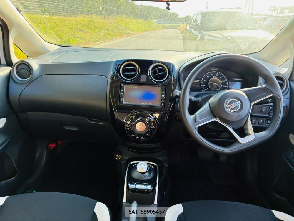 Nissan NOTE 2019-06 7738517-12