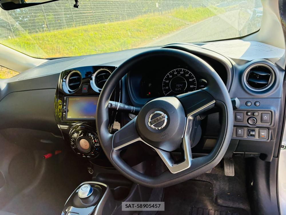 Nissan NOTE 2019-06 7738517-14