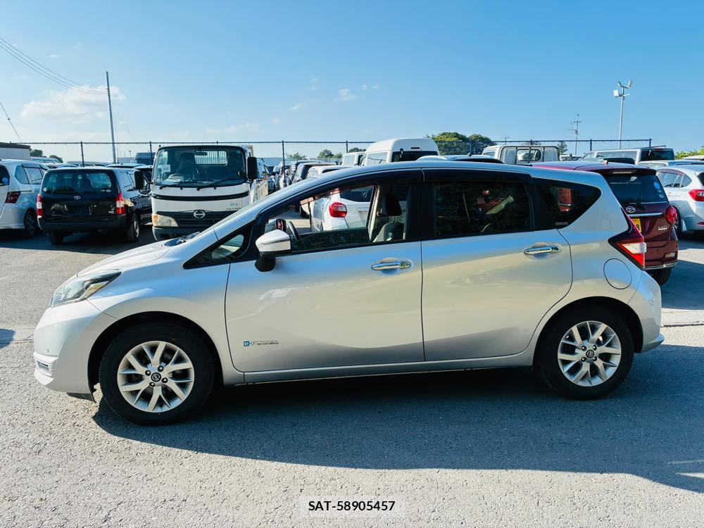 Nissan NOTE 2019-06 7738517-1