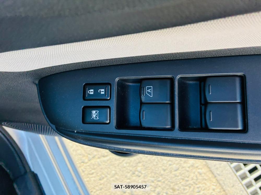 Nissan NOTE 2019-06 7738517-20